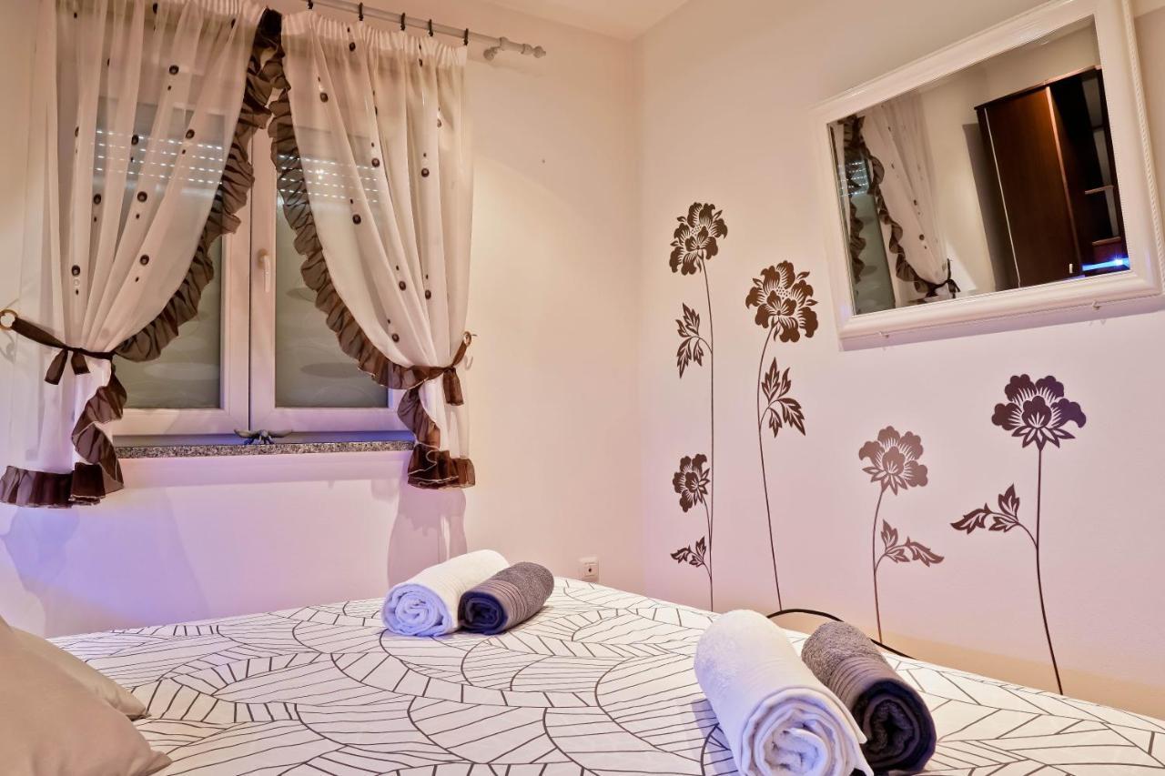Apartment Suncica بولا المظهر الخارجي الصورة
